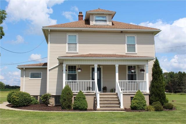 126 Uschak Rd, Derry, PA 15627