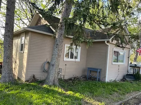 215 N Walnut St, New Castle, PA 16101