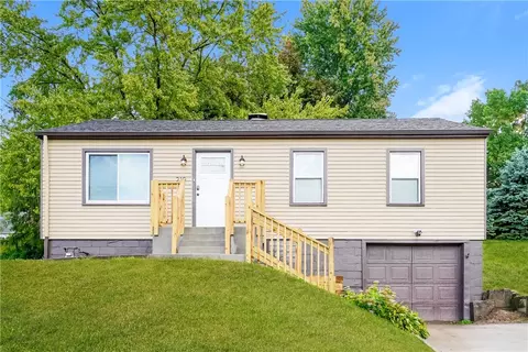 219 Maple Dr, Monroeville, PA 15146