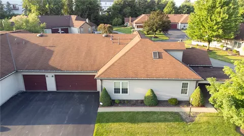 23 Ashford Dr, Cranberry Township, PA 16066