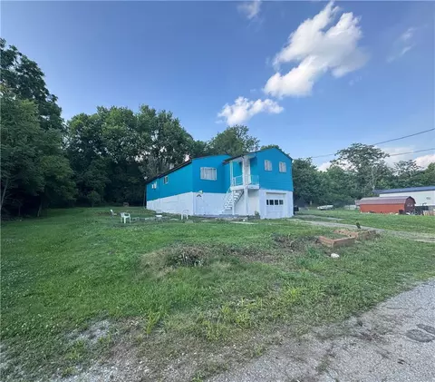 38 Green Hill Rd, Rostraver, PA 15012