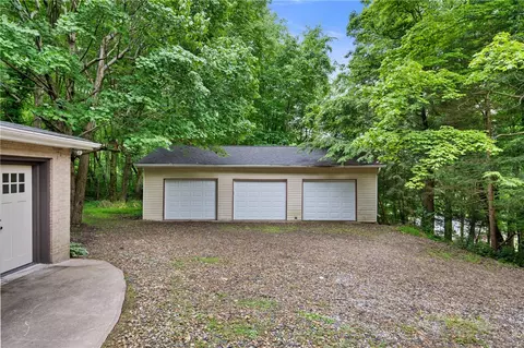 Exterior - 1156 Cole Rd, Apollo, PA 15613 photo 5 of 6