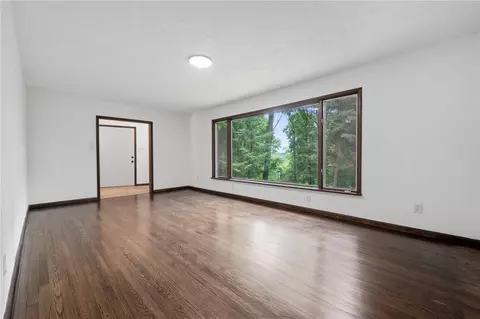 Living - 1156 Cole Rd, Apollo, PA 15613 photo 3 of 5