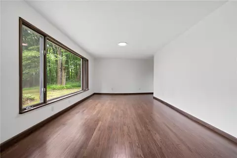 Living - 1156 Cole Rd, Apollo, PA 15613 photo 1 of 5