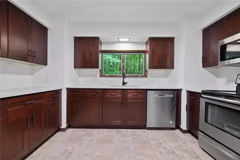 Kitchen - 1156 Cole Rd, Apollo, PA 15613 photo 5 of 5