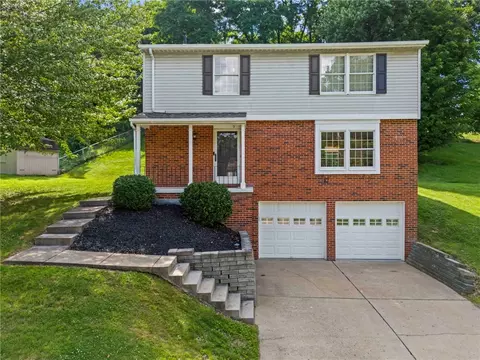 140 Deer Dr, Washington, PA 15301