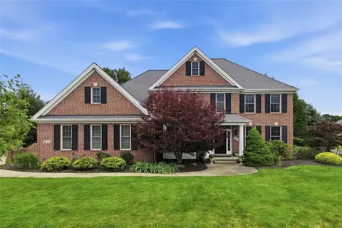 1412 Scarlett Ridge Dr, Pittsburgh, PA 15237