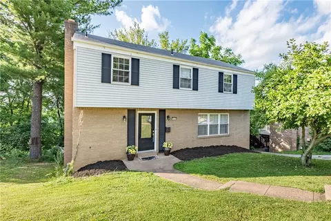 1361 Pesavento Dr, Bridgeville, PA 15017