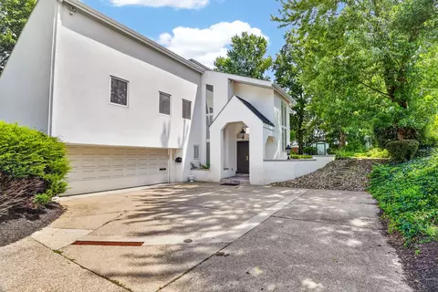 951 Academy Pl, Pittsburgh, PA 15243