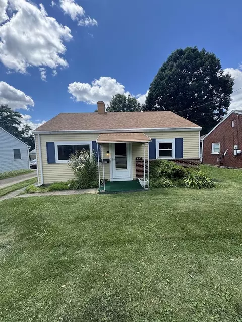 877 Riverview Ave, Baden, PA 15005