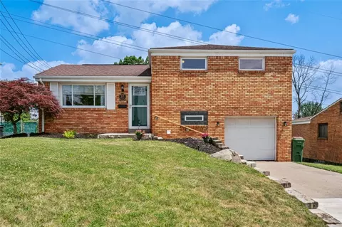 845 Kerry Hill Dr, Pittsburgh, PA 15234
