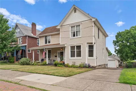 648 Chestnut St, Bridgeville, PA 15017