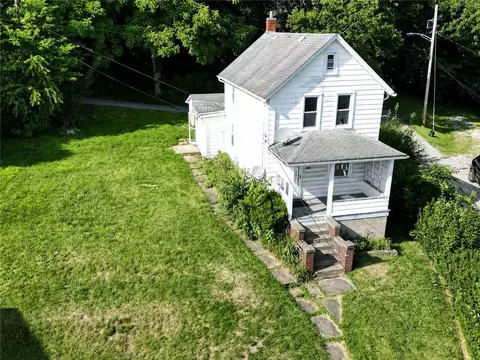 233 Spang Ave, Leechburg, PA 15656