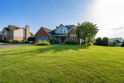 32 Saddlebrook Dr, Greensburg, PA 15601