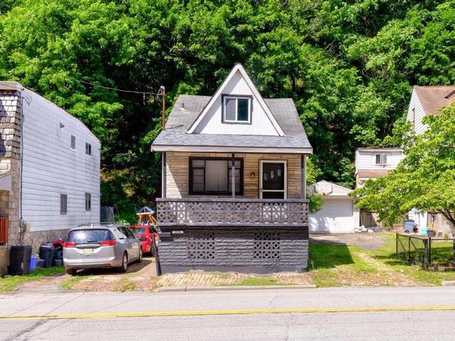 3326 Spring Garden Rd, Pittsburgh, PA 15212