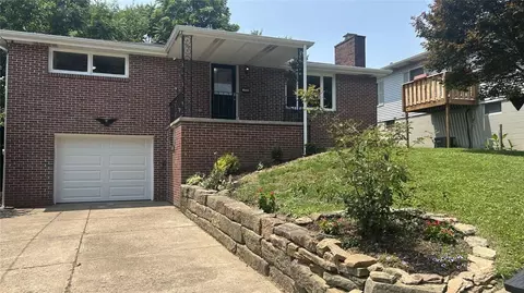 1735 Rebecca St, New Kensington, PA 15068