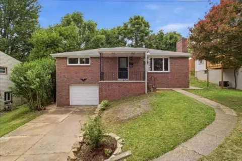1735 Rebecca St, New Kensington, PA 15068