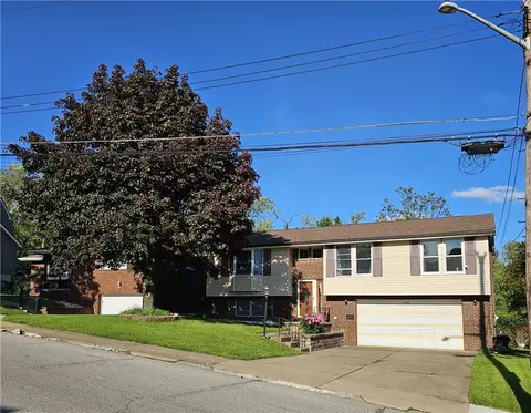 5163 Rosecrest Dr, Pittsburgh, PA 15201