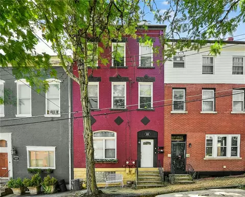 1113 Linden Pl, Pittsburgh, PA 15212