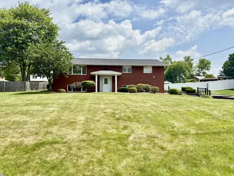 84 St Andrews, Beaver Falls, PA 15010