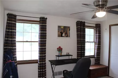 Bedroom - 2407 Willow Dr, Export, PA 15632 photo 6 of 8