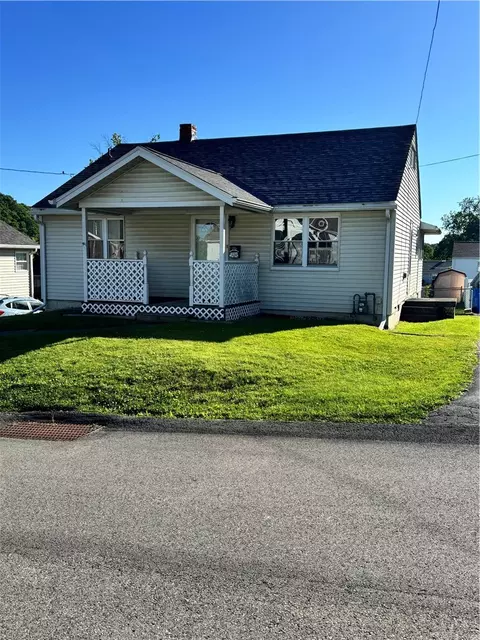524 Arizona Dr, New Kensington, PA 15068