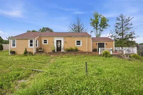 130 Pleasant Ave, Mcmurray, PA 15317