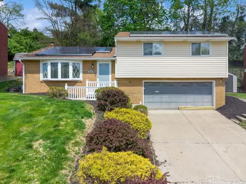 447 Saratoga Dr, Pittsburgh, PA 15236