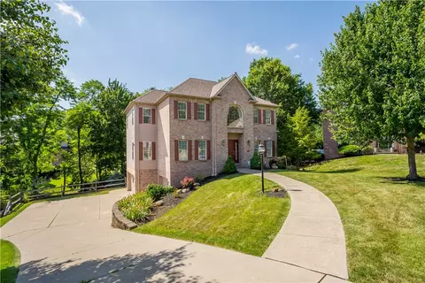 8002 Pressley Ct, Pittsburgh, PA 15237