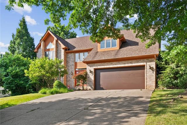 336 Cobblestone Cir, Mckees Rocks, PA 15136