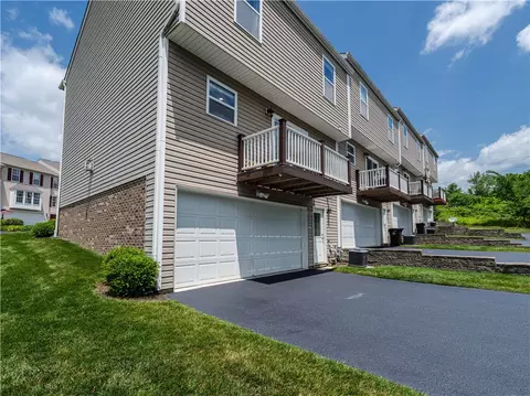 Exterior - 6407 Lindsey Ln, Export, PA 15632 photo 3 of 5