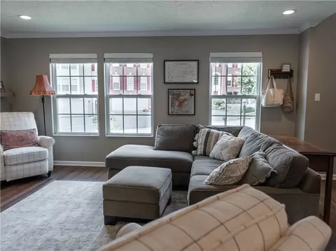 Living - 6407 Lindsey Ln, Export, PA 15632 photo 1 of 3
