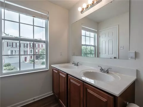 Bath - 6407 Lindsey Ln, Export, PA 15632 photo 6 of 8