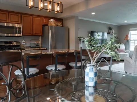Dining - 6407 Lindsey Ln, Export, PA 15632 photo 3 of 4