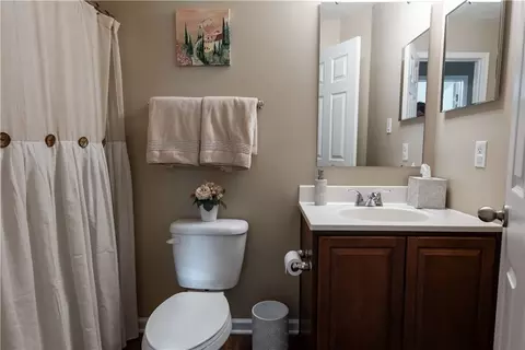 Bath - 6407 Lindsey Ln, Export, PA 15632 photo 8 of 8
