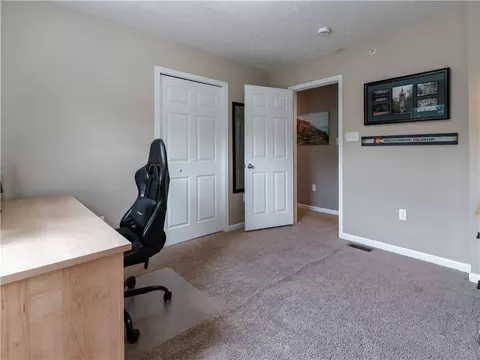 Bedroom - 6407 Lindsey Ln, Export, PA 15632 photo 6 of 6