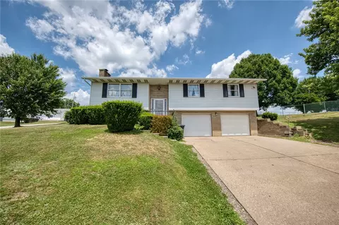 716 Monroe Ave, Brownsville, PA 15417