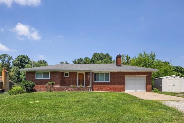 2 Blanchard Ln, North Versailles, PA 15137