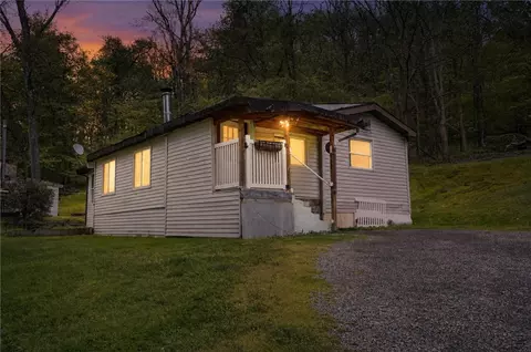 158 Renfrew Rd, Renfrew, PA 16053