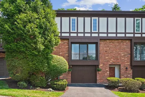 402 Allenberry, Pittsburgh, PA 15237