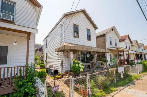 707 Harriet St, Mckees Rocks, PA 15136