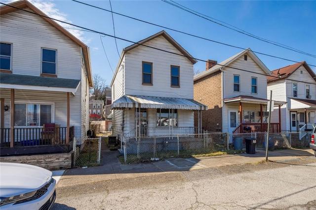 707 Harriet St, Mckees Rocks, PA 15136