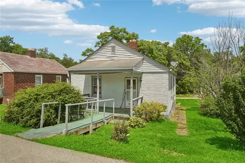 7 Locust St, Clarksville, PA 15322
