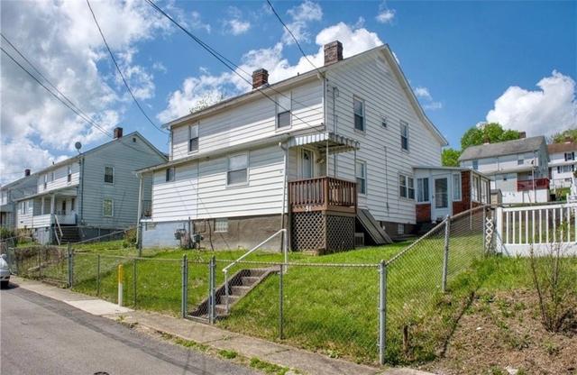 51 Sycamore St, Muse, PA 15350