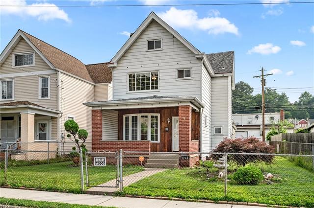 444 Russellwood Ave, Mckees Rocks, PA 15136
