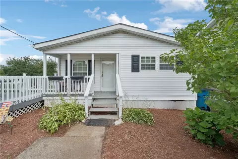 524 N 5th St, Youngwood, PA 15697