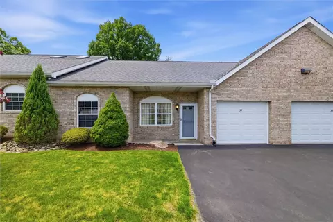54 David Dr, New Kensington, PA 15068