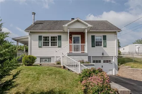 57 8th St, Uniontown, PA 15401