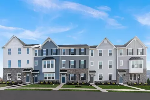 1196 Olivia Dr, Oakdale, PA 15071