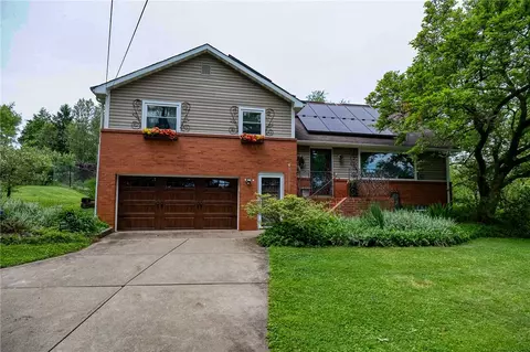 112 Berg Dr, Pittsburgh, PA 15238